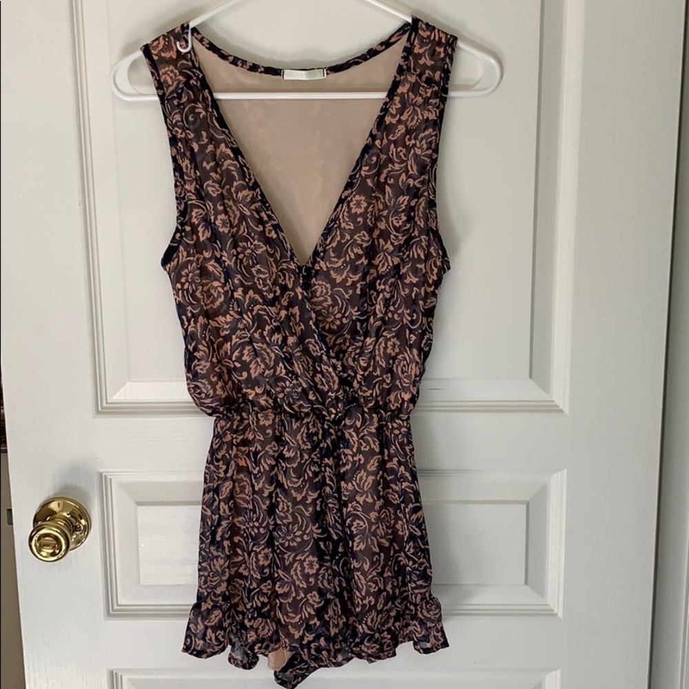 Sleeveless Romper in Printed Sz S